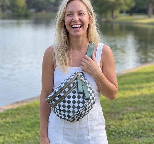GoFree - The Roomiest Bum Bag